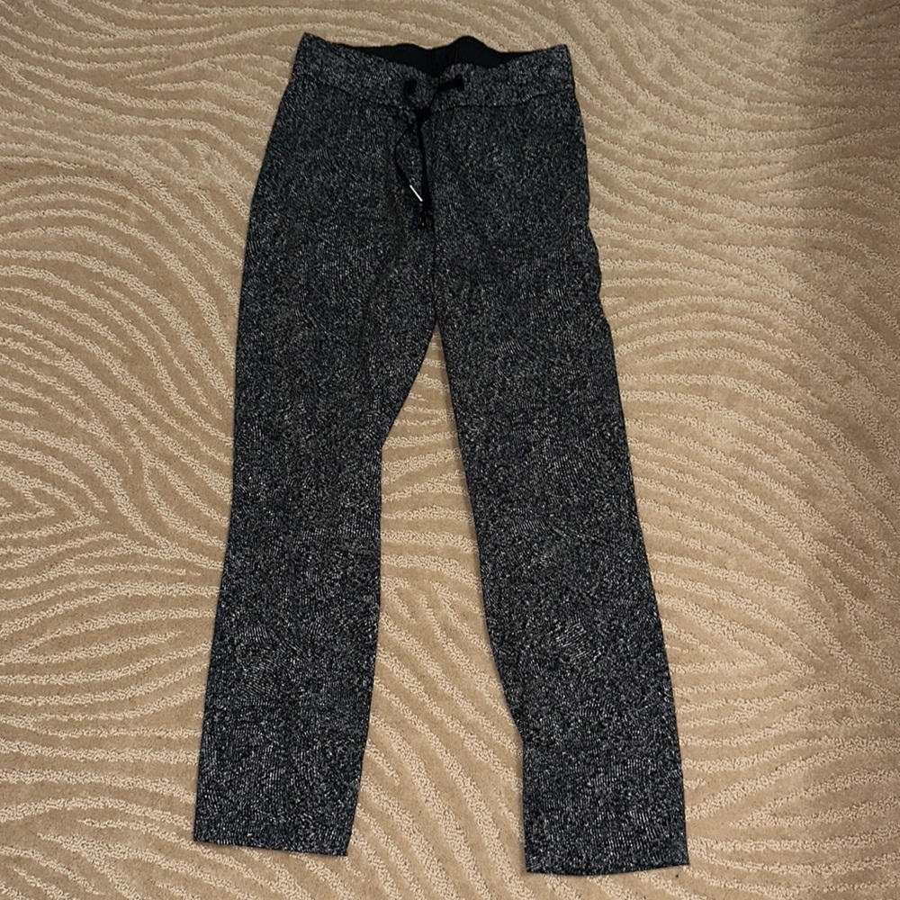 Lululemon on the fly pant